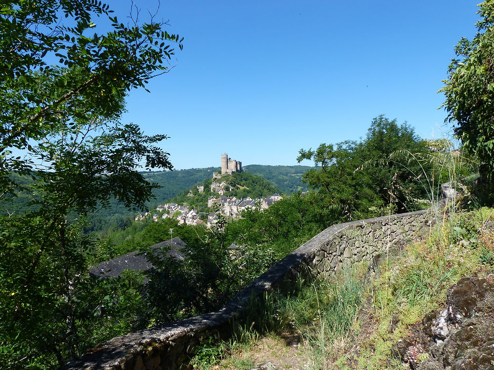 Randonnée autour du château de Najac