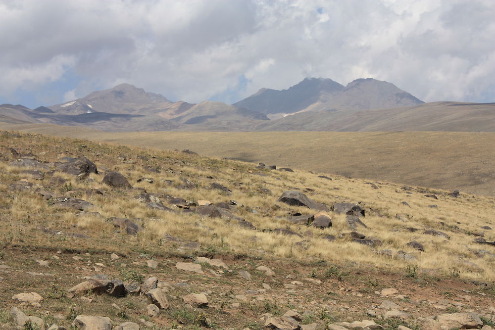 Sur le mont Aragats