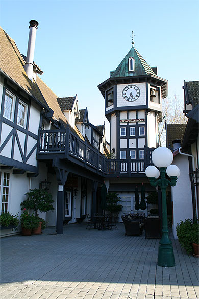 La tour de l'horloge La tour de l'horloge