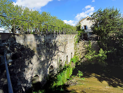 Epanchoir des patiasses et ouvrages sur la Cesse - Canal du Midi