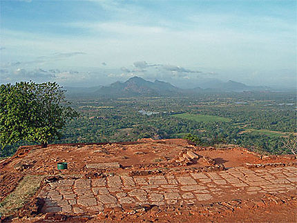 Vue depuis le rocher de Sigiriya 