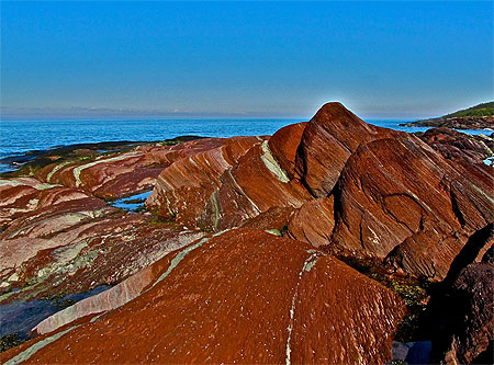 Quebec-Canada-ile Verte a l'automne-couleurs naturelles des roches Quebec-Canada-ile Verte a l'automne-couleurs naturelles des roches