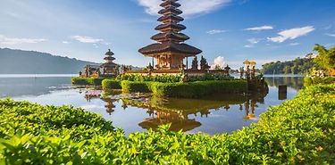 Vos vacances en Indonésie, Jusqu