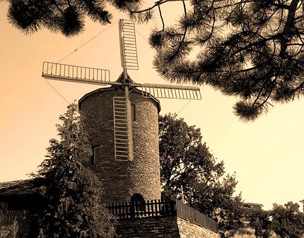 Le vieux moulin abandonné