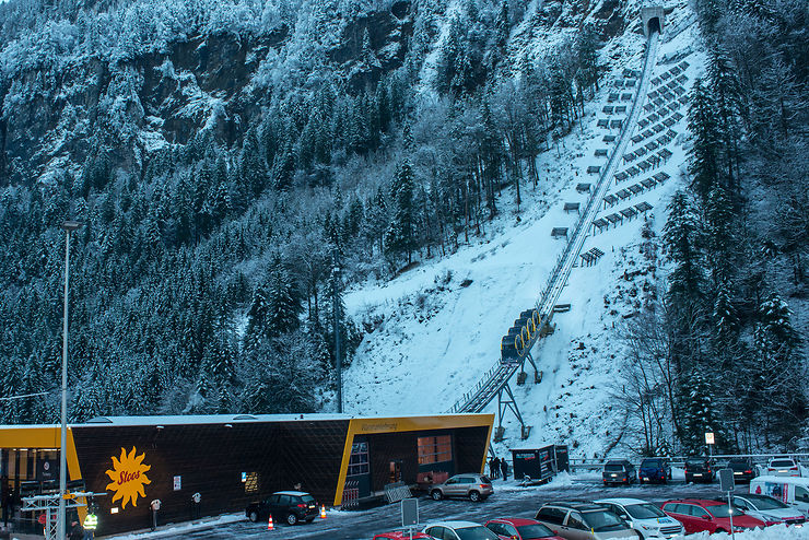 Suisse - Stoosbahn : le funiculaire le plus escarpé du monde