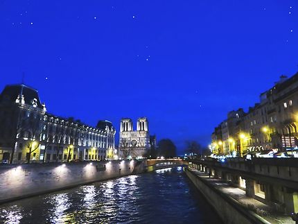 Paris la nuit, Notre-Dame et la Seine