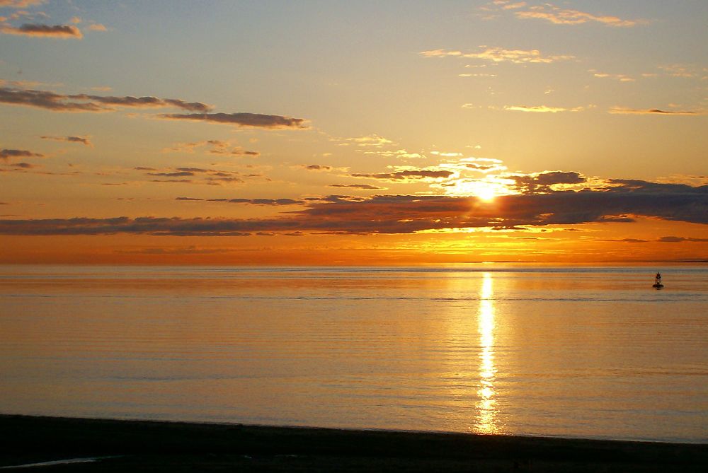 Lever du soleil sur St Laurent à St. Simeon