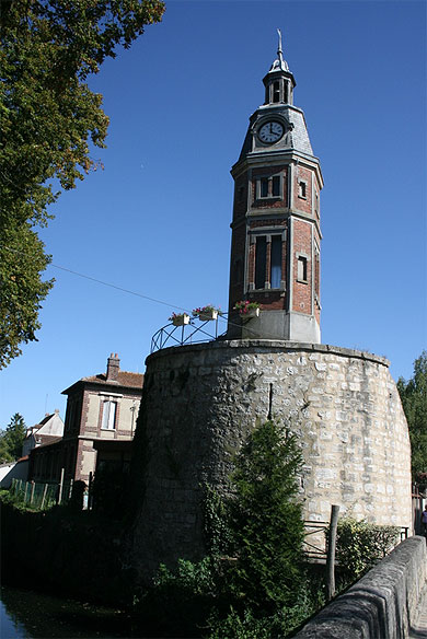 Le beffroi Le beffroi