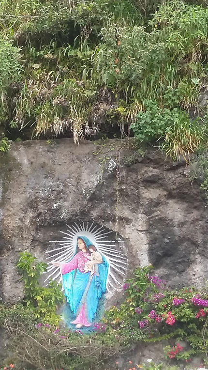 Vierge de la cascade, Baños, Équateur