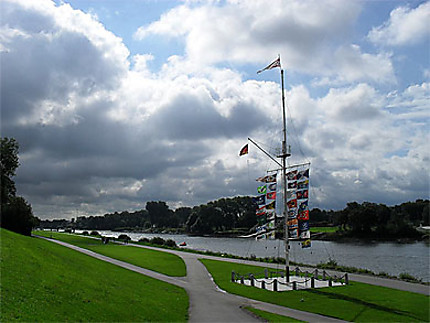Ciel couvert sur la Weser