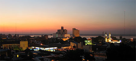 Coucher de soleil Corrientes Capital