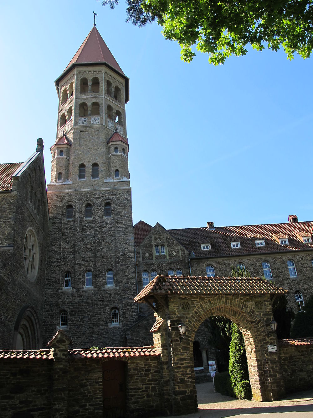 Abbaye bénédictine Saint Maurice et Saint Maur