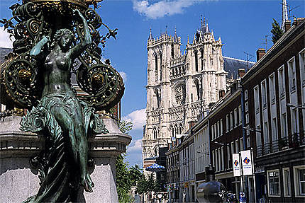 Horloge Dewailly et cathédrale Notre-Dame, Amiens