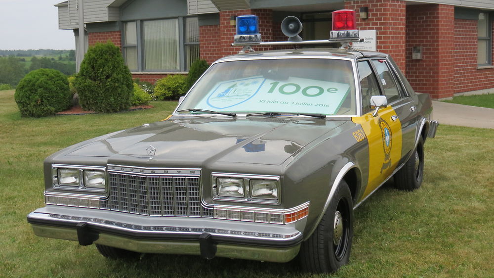 Ancienne auto ( 1986 ) de police à Price