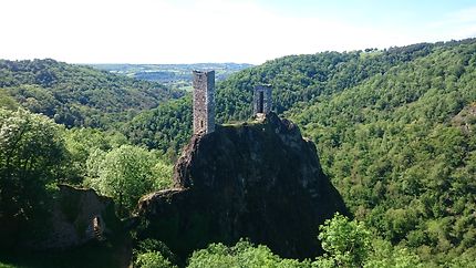 Les 2 tours du château 