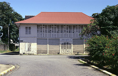 Bâtiment Des Archives : Cayenne : Guyane : Routard.com