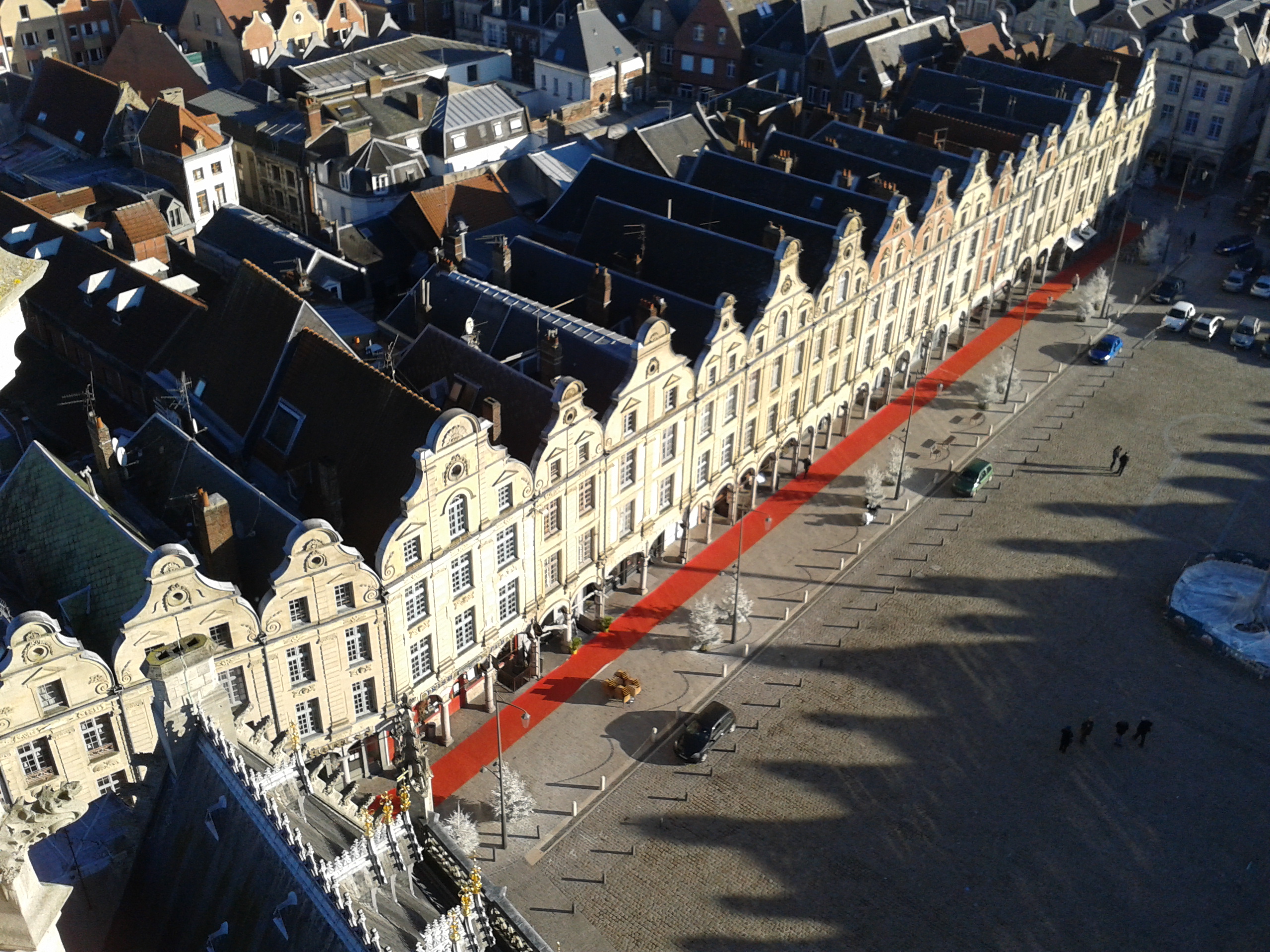 Place des héros depuis le beffroi Place des héros depuis le beffroi