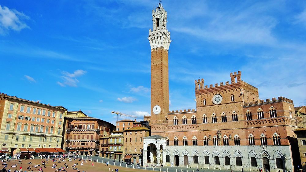 Piazza del campo et la tour