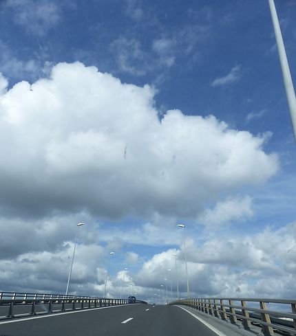 Le Pont aux nuages 1994 sur grand canal du Havre
