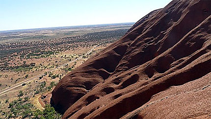 Descente Uluru