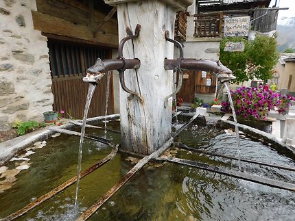 Eau très fraîche et pure à Saint-Véran