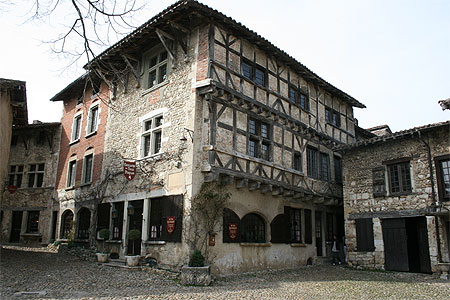 Ostellerie du vieux Peroges ( Pérouges-Ain) Ostellerie du vieux Peroges ( Pérouges-Ain)