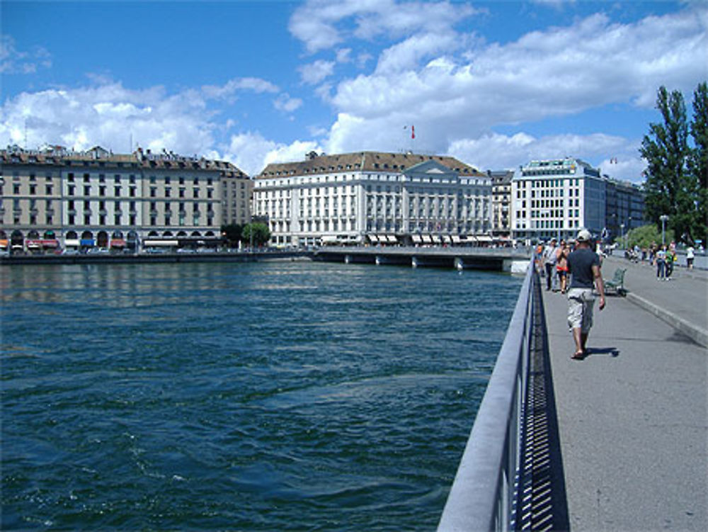 Pont du Mont-Blanc à Genève