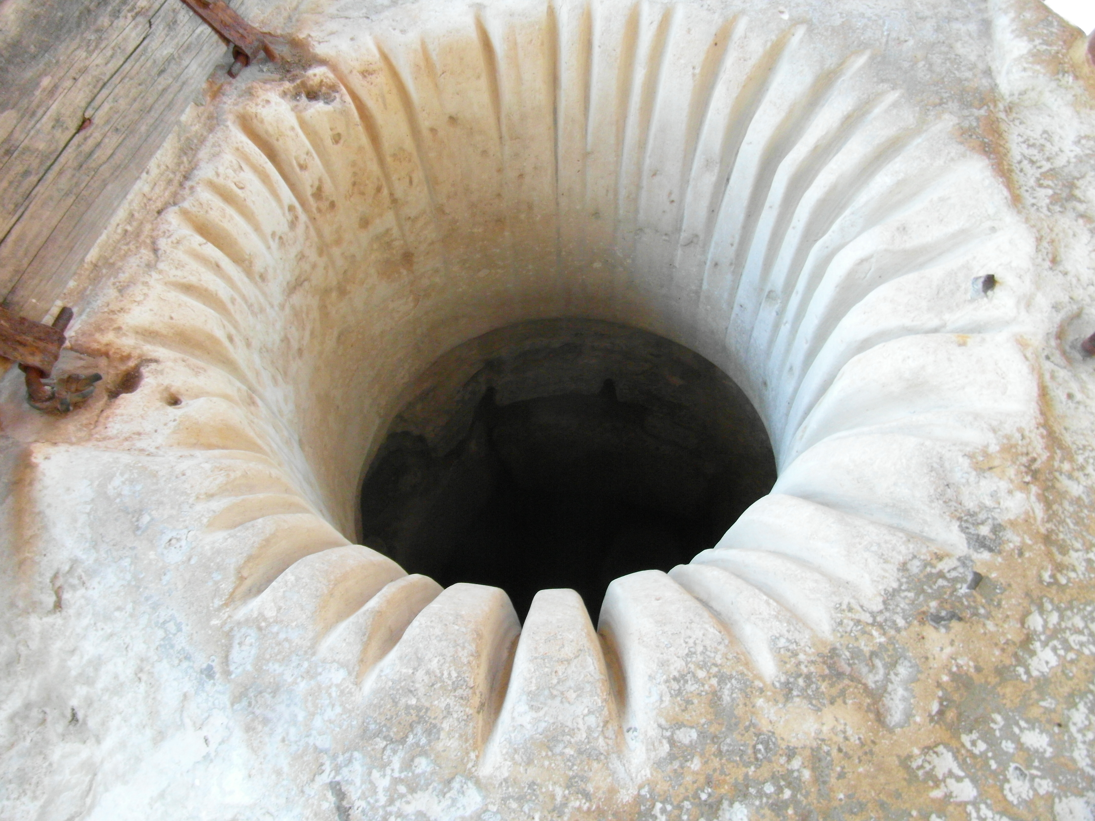 Le puits du monastère Le puits du monastère