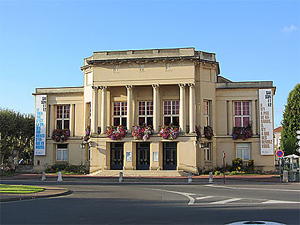 Le théâtre municipal à Villeneuve sur Lot