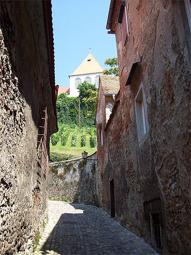 Ruelle vers le château Ruelle vers le château