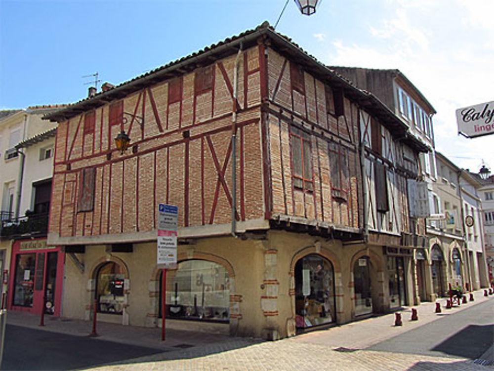 Maison à colombages, rue de Penne à Villeneuve sur Lot