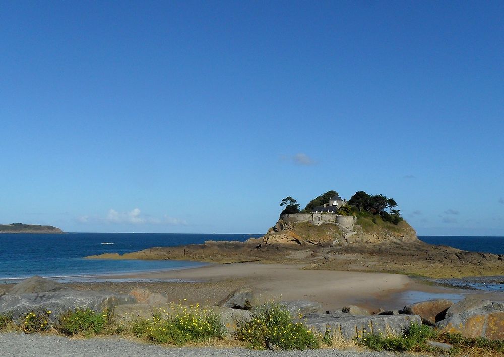 Au détour du sentier des douaniers