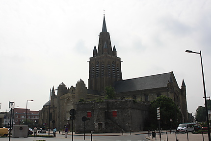 L'Église Notre-Dame de Calais à Calais nord