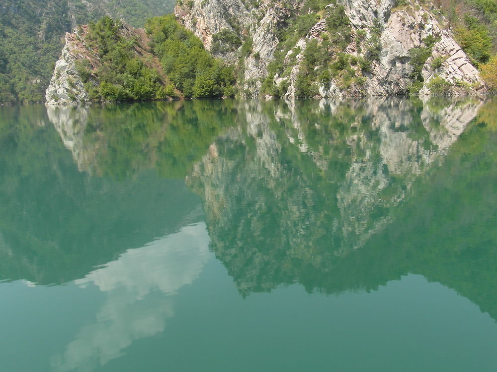 Reflets, pourquoi, Koman