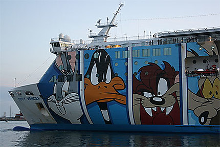 Ferry &quot;Looney Tunes&quot;