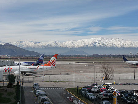 Aéroport de Santiago vu : Andes
