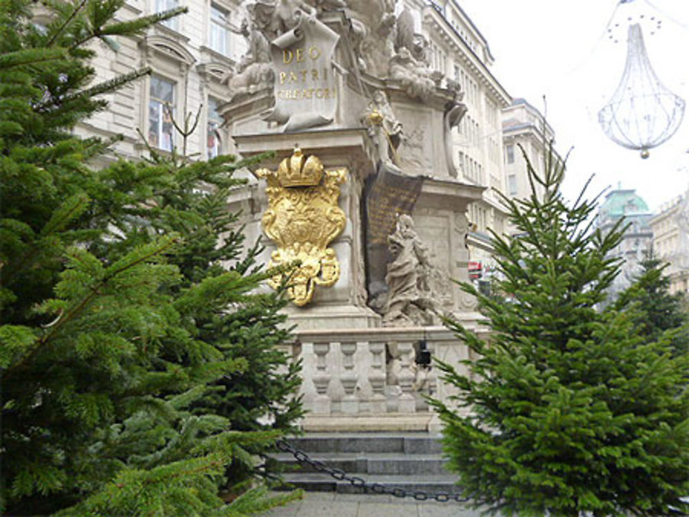 Colonne de la peste la veille de Noël