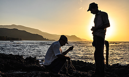 Les pêcheurs à playa Cazonal