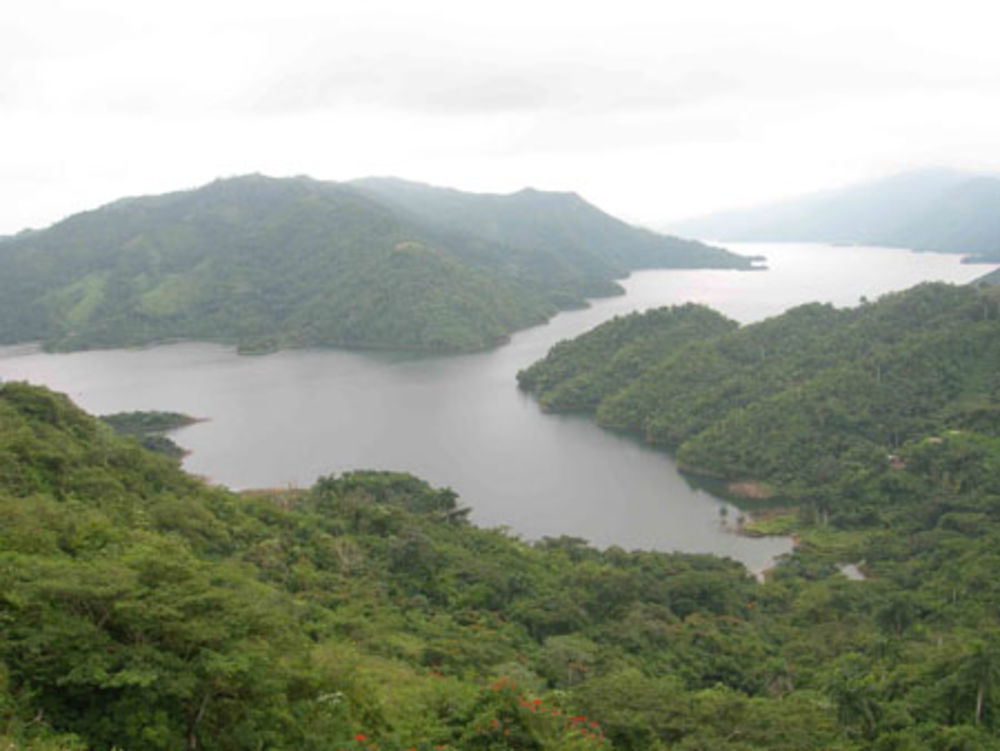 Lac Hanabanilla 