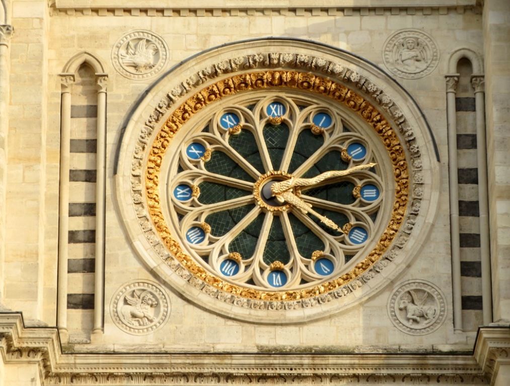 L'horloge de la basilique Saint Denis