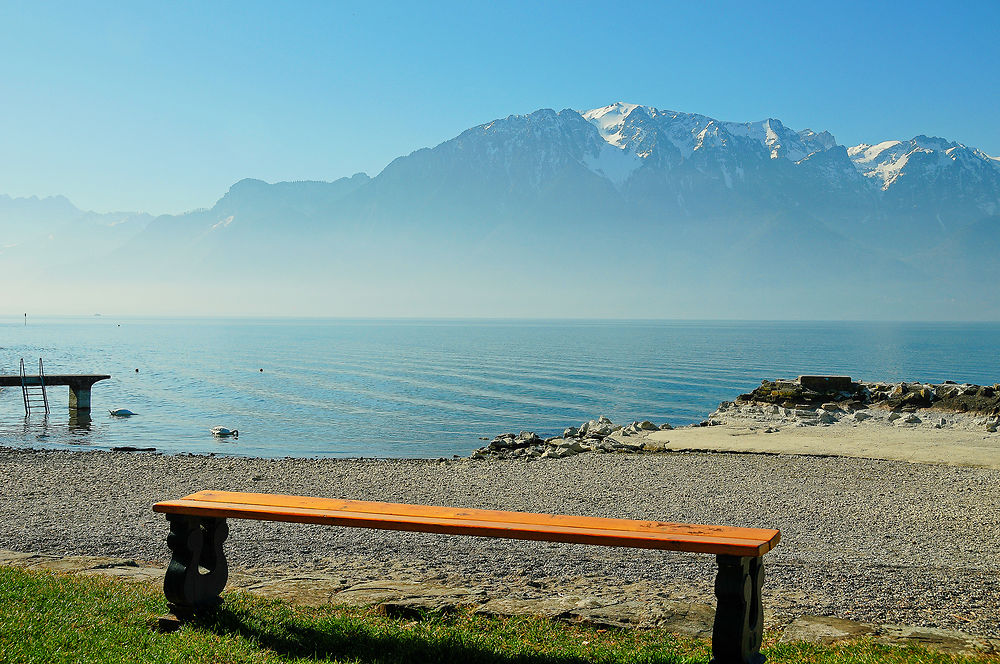 Un banc sur la plage