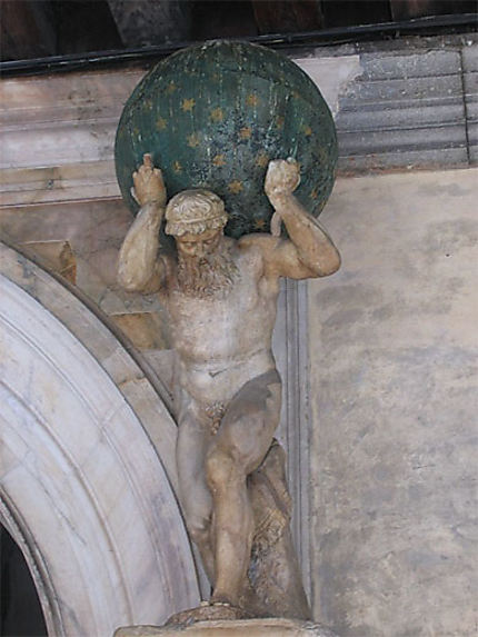 Statue d'Atlas au Palais des Doges