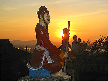 Les nats du monastère kyaung seindon mibaya