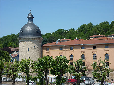 La tour de l'hôpital Montpensier La tour de l'hôpital Montpensier