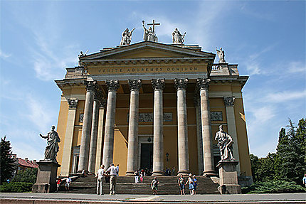 La basilique de style classique  (1831-1837)