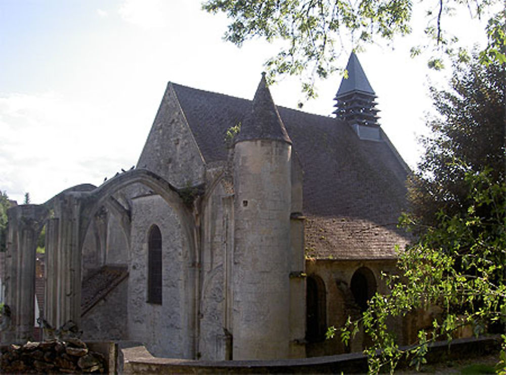 Petite église de l'ancien village de Bouillant