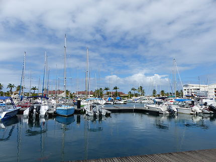 Le port de plaisance de St-François en Guadeloupe