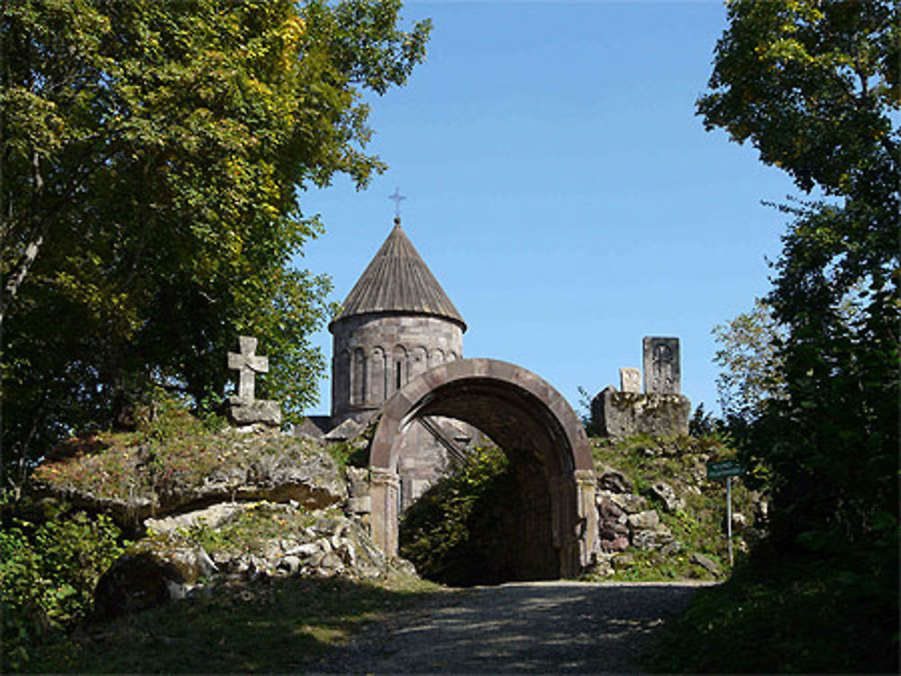 Perdu dans la forêt le monastère de Makaravank