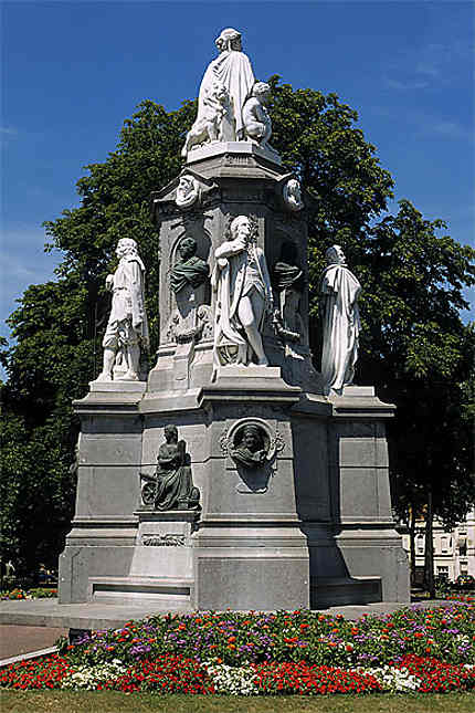 Monument commémoratif, place du Maréchal Joffre, Amiens