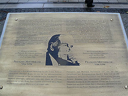 Plaque Francois Mitterrand Platz